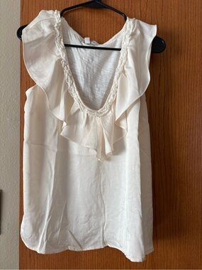 Liverpool Cream Ruffle V-Neck Sleeveless Camisole